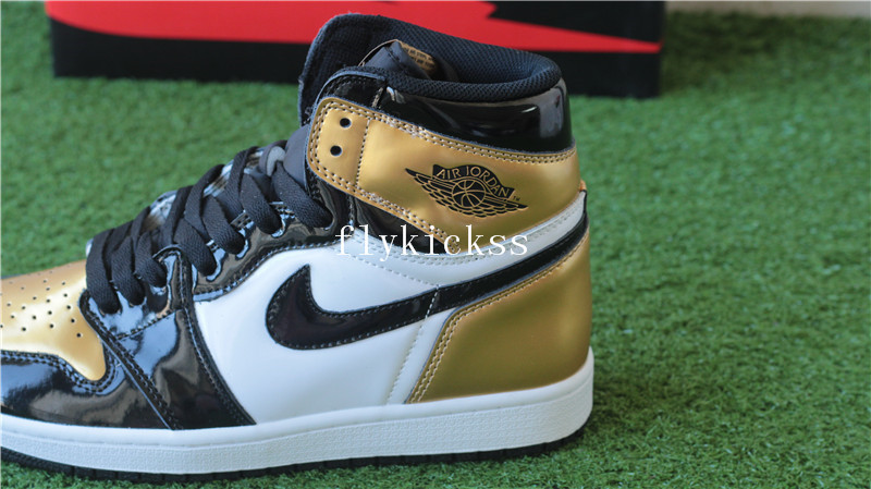 Authentic Air Jordan 1 Retro High OG Golden Toe